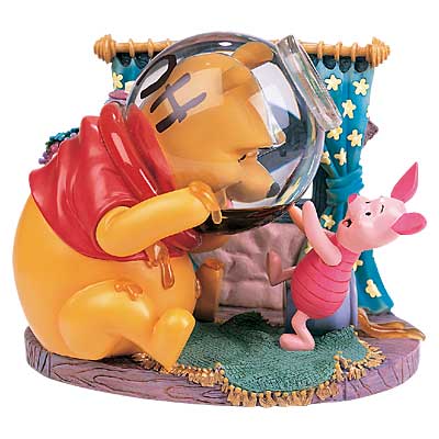 Winnie qui a sa tête cOincée dans un bOcal